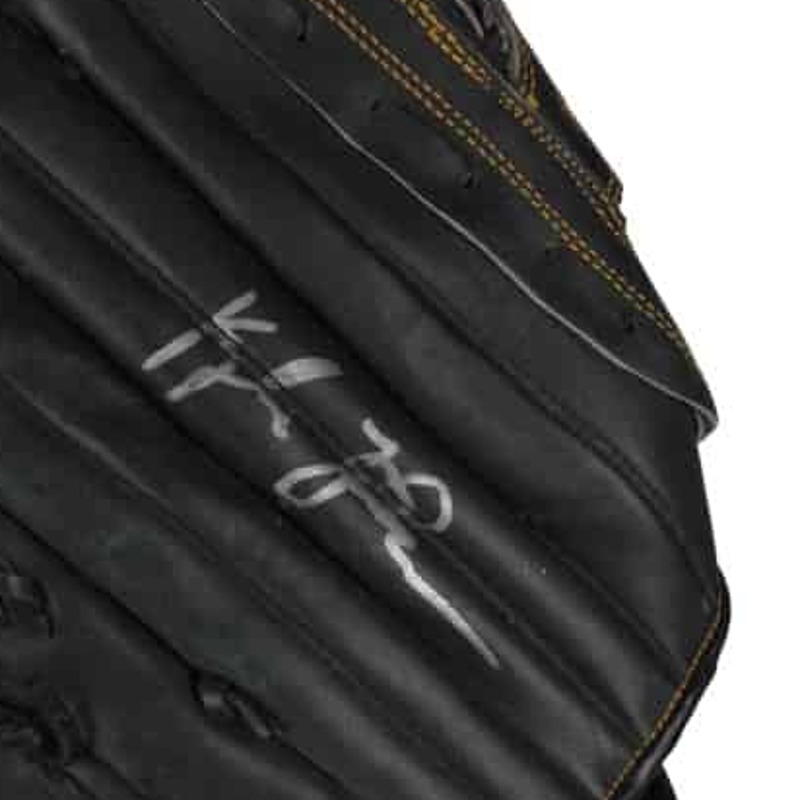 Kyle Tucker - Guante de Béisbol MLB Autografiado con Certificado - firma close-up