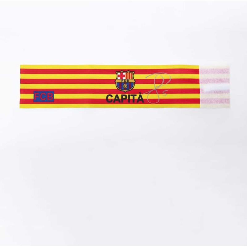 Carles Puyol - Gafete de Capitan FC Barcelona Local Autografiado con Certificado - foto completa